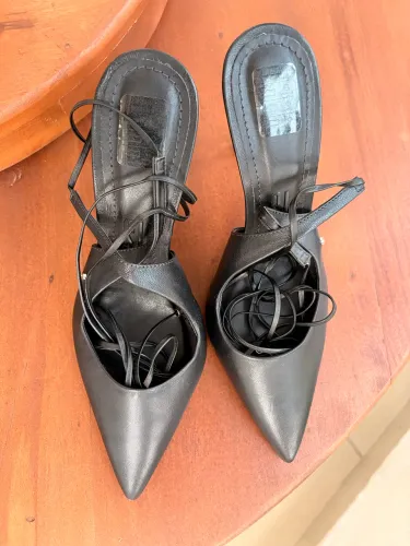 Sapatos nunca usados tamanho 36