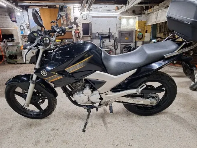 YAMAHA FAZER YS250 2010/2011
