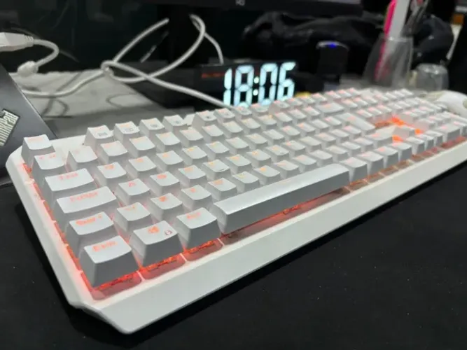 teclado gamer redragon varuna rgb