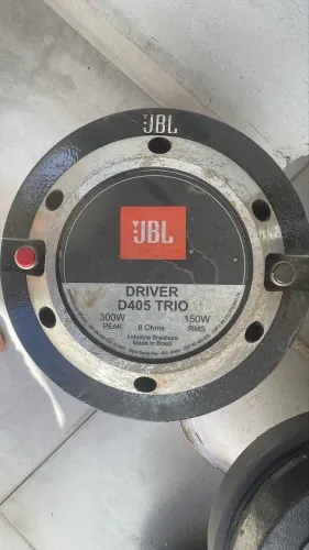 Cornetão 405 JBL trio semi novos ainda original
