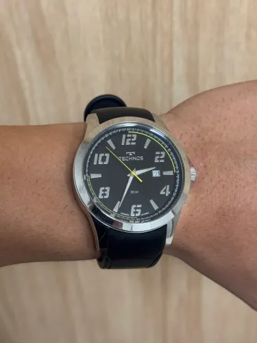 Relogio Technos prata com pulseira silicone preta
