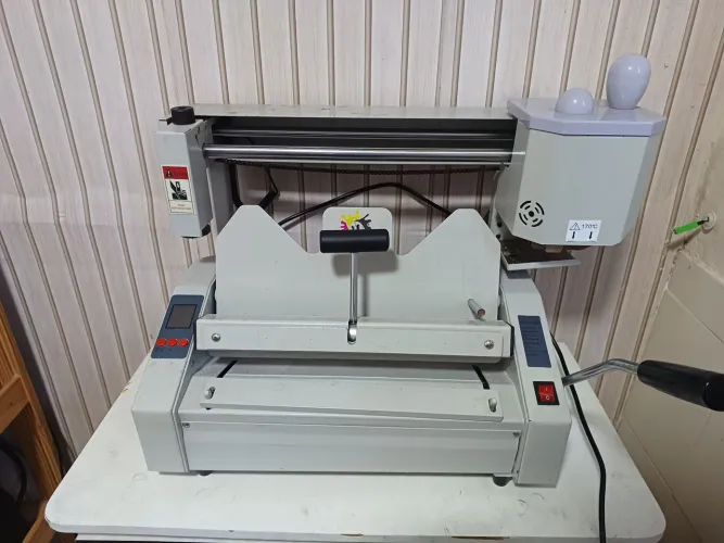 Encadernadora Semi-Industrial Hotmelt DRIMAR