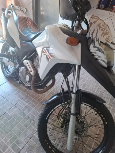 VENDO XRE 300 ANO 2014 TODA EM DIAS DOCUMENTAÇÃO