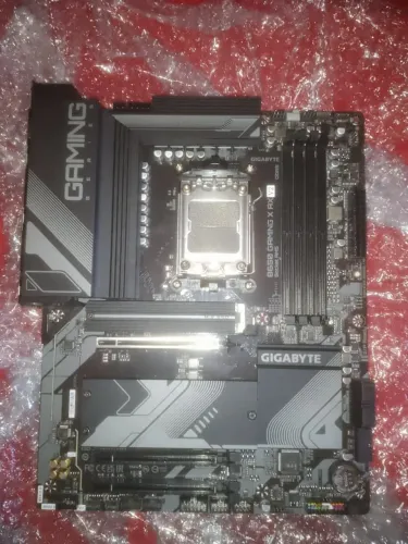 Placa mãe amd am5 gigabyte b650 gaming x ax V2