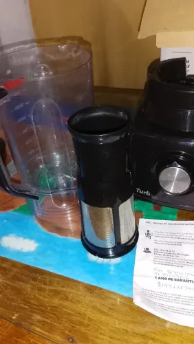 Vendo liquidificador mondial turbo,pouco tempo usado,1 ano de garantia,tenho nota fiscal