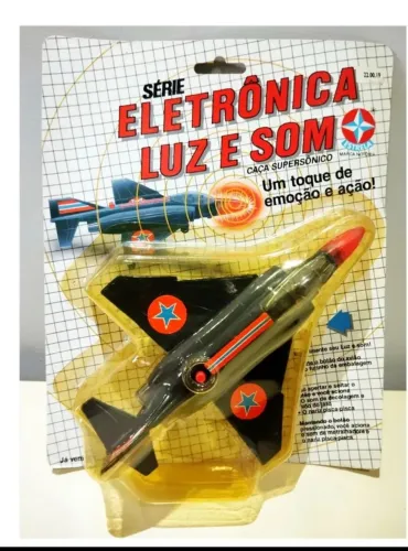 Avião eletrônico antigo som e luz da Estrela lacrado 