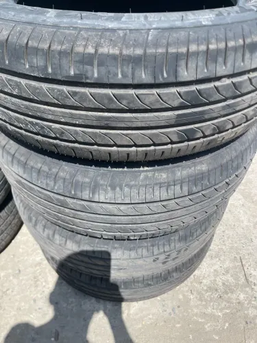 4 pneus 215/60/17 