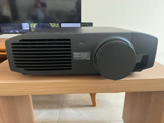 Projetor Panasonic PT-AE7000 3D Full HD