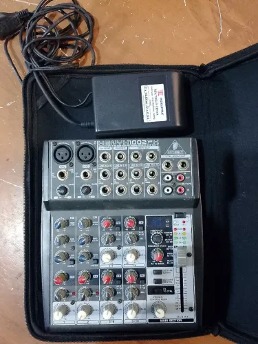 Vendo mesa de Som, XENYX1002NF