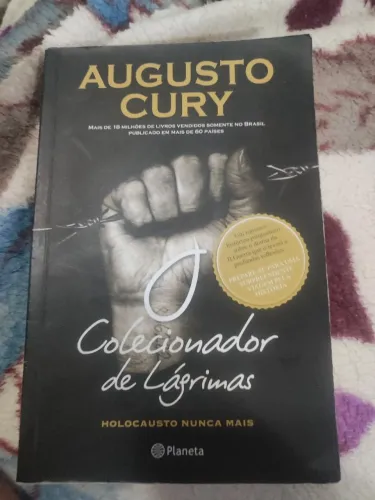 Livro colecionador de lágrimas