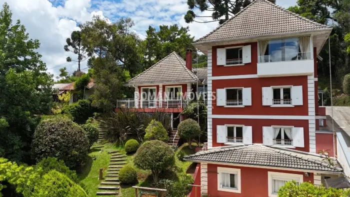 Pousada com 07 Suítes à Venda na Região do Atalaia - Campos do Jordão/SP