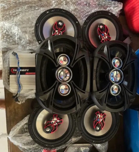 Vendo Kit som automotivo interno.