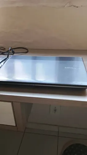 Notebook I5 Samsung, super inteiro e funcionando tudo perfeitamente