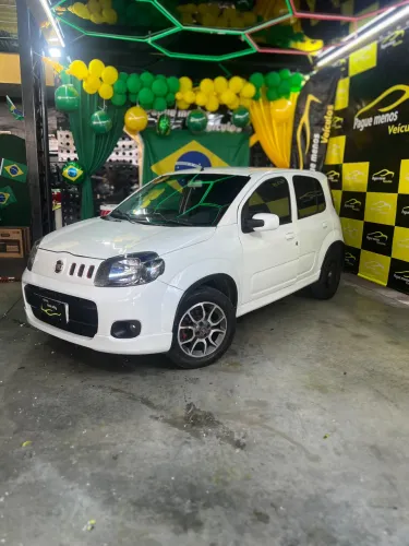 Fiat Uno Sporting 1.4 EVO Fire Flex 8V 4P 2012