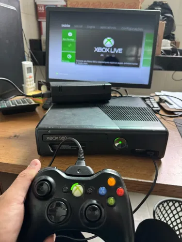 XBOX 360 FUNCIONANDO PERFEITO COMPLETO(ENVIO OLX PAY)