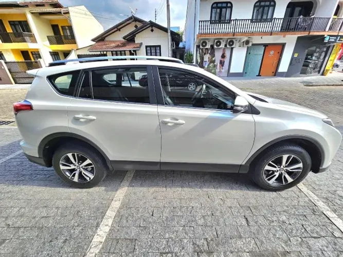 Toyota RAV4 2.0 Top 4X2 16V Aut. 2017