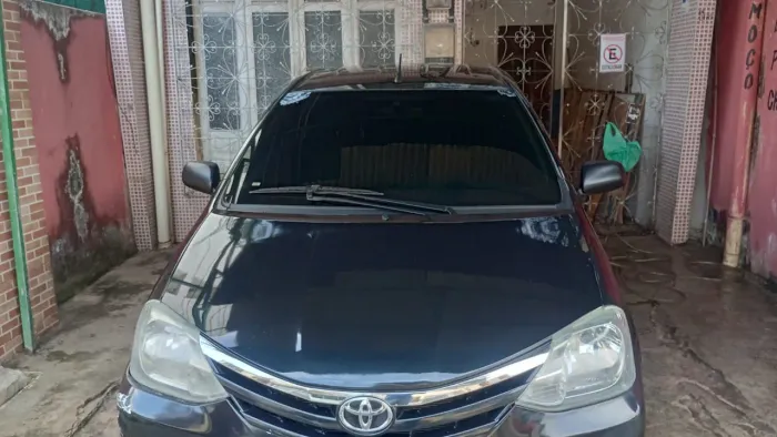 Toyota Etios XLS 1.5 Flex 16V 5P Mec. 2013