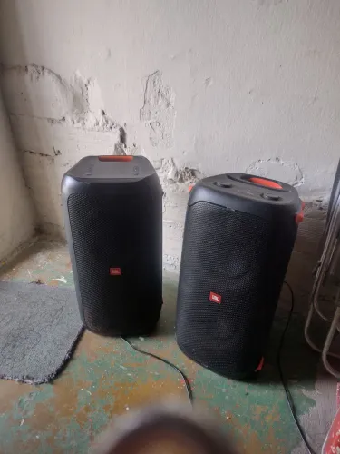 Caixa JBL party box 100 e 110
