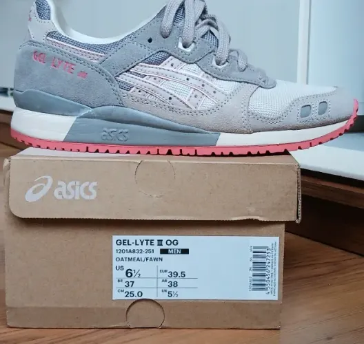 Tênis Asics 