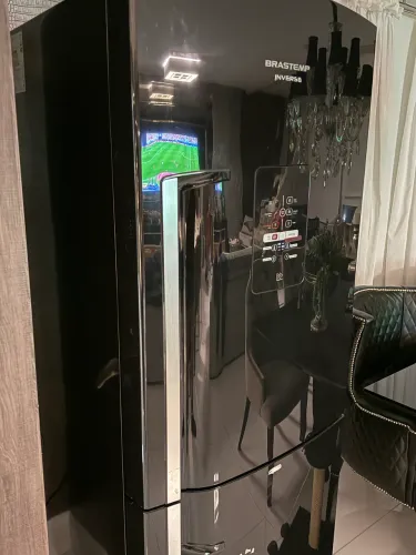Vendo geladeira inverse Brastemp preta 422l