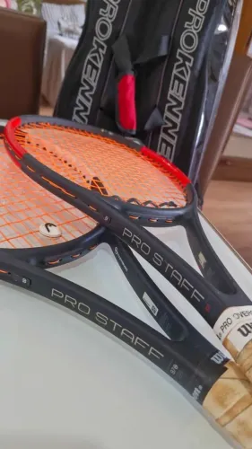 Par Raquete Tênis Pro Staff 97 v11/12 com Raqueteira