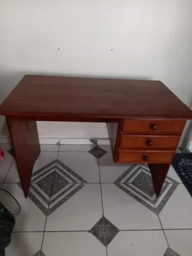 Mesa de escritório madeira de Lei