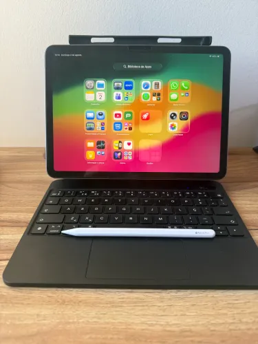 iPad Air M2 11 256GB + Apple Pencil Pro + Capa com Teclado | Estado de Novo