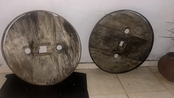 2 rodas carro de boi antigo