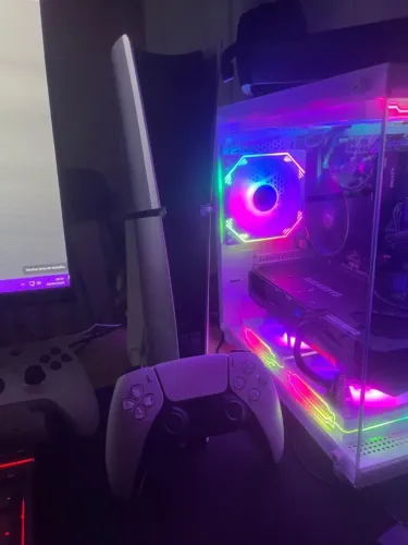 PS5 Slim com 1 Controle e Caixa - Seminovo com 1 ano de uso
