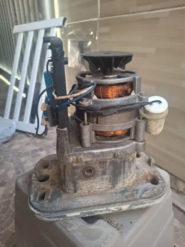 Vendo motor de portão garén-usado