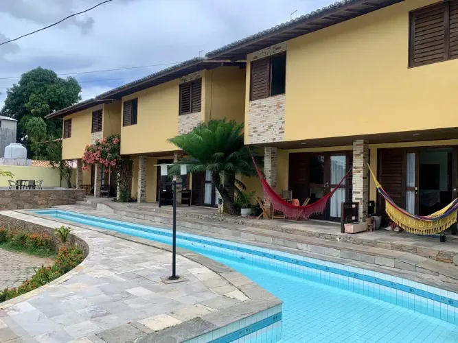 CHALE COM PISCINA E MAR