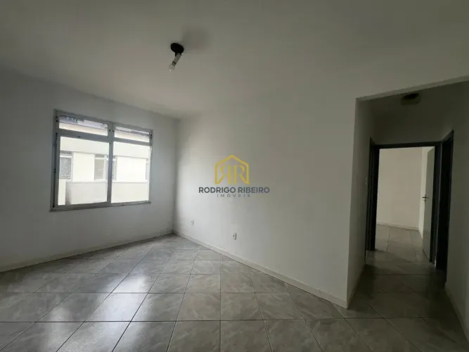 Apto 02 Dorm. local calmo e seguro na Trindade