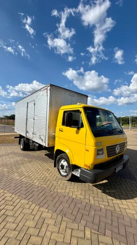 Volks 3/4 7-110 MWM X10 Turbinado Baú 5.5