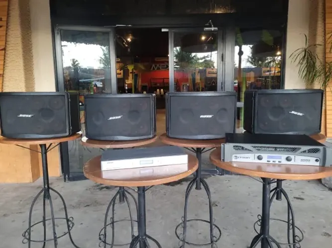 Sistema de Som Profissional Bose + Amplificador Crown 4002 XTI Series