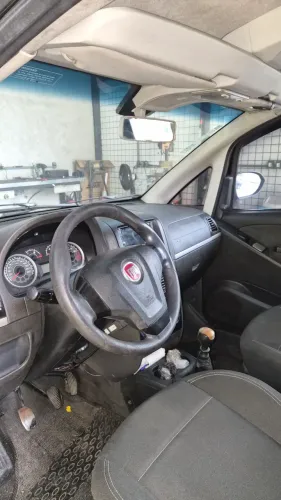 Fiat Idea Essence 1.6 Flex 16V 5P 2012