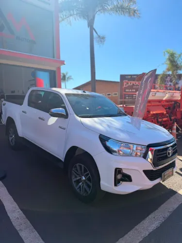 Toyota Hilux CD SRX 4X4 2.8 TDI 16V Diesel Aut. 2022
