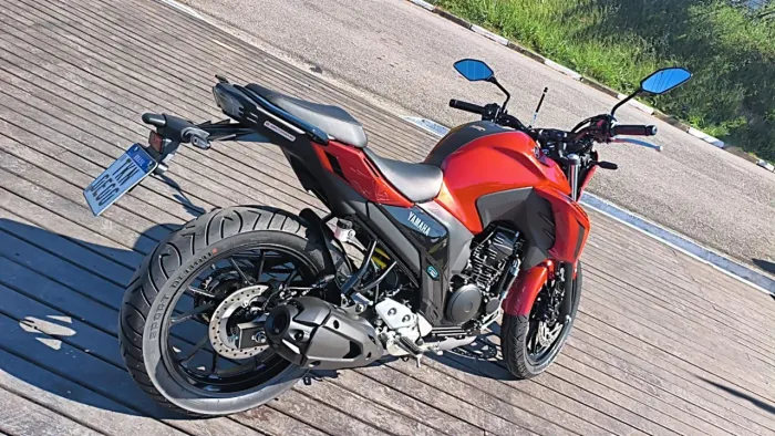 Moto Yamaha Fazer 250 - Baixo Km