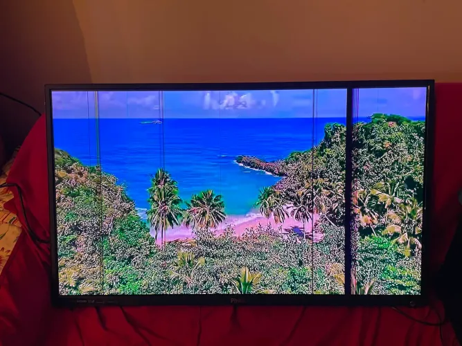 Vendo TV(com poucas listas)42 polegadas
