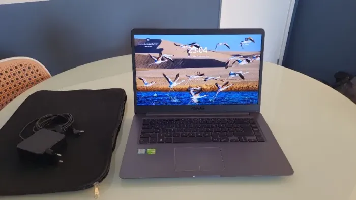 Notebook Asus Vivobook - i7 8GB - SSD 256GB - Windows 11 Pro