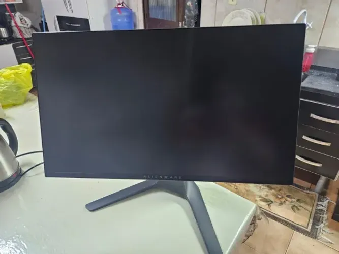 Monitor Alienware 240hz AW2521HF 