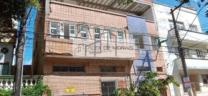 Casa TRIPLEX , toda reformada, como nova, moderna, construído com os melhores materiais de