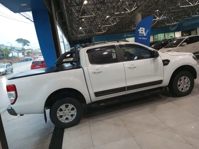 Ford Ranger XLS 2.2 4X2 CD Diesel Aut. 2022