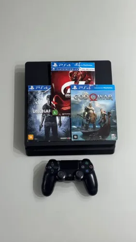 PS4 Slim 1TB com Controle + God of War, GT Sport e Uncharted 4