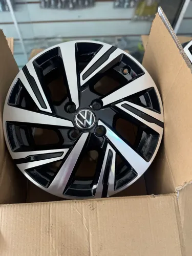 Roda Aro 15 4x100 modelo Virtus (Entrego instalado)