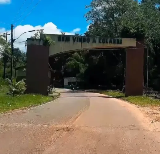 Casa Térrea para venda possui 227 m² com 3 quartos, sala, cozinha em Colares - PA