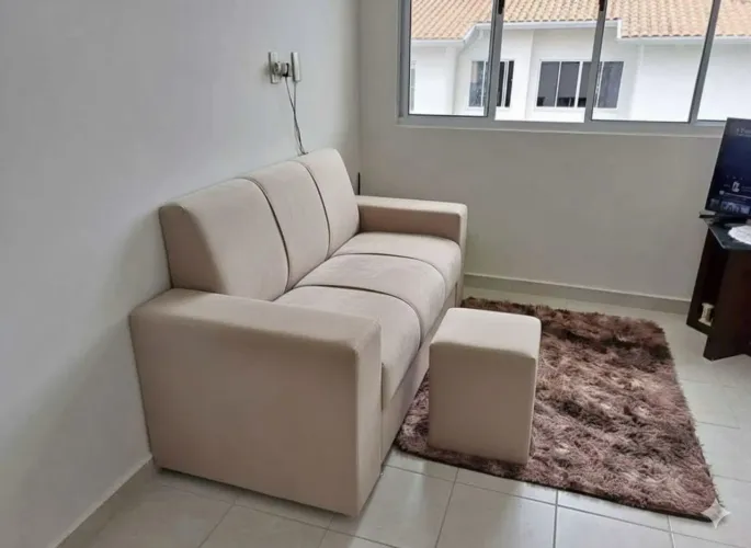 Imperdível sofás 3 lugares com PUFF