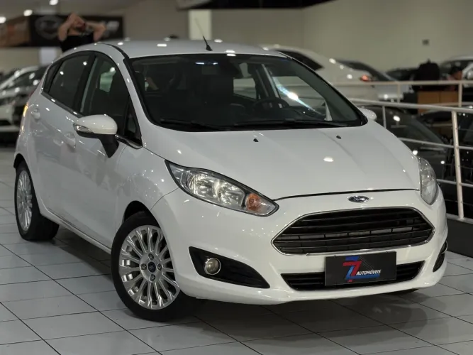 Ford Fiesta Titanium 1.6 16V Flex Power Shift 2014