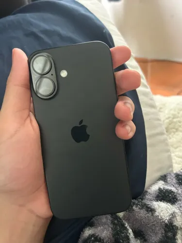 iPhone 16