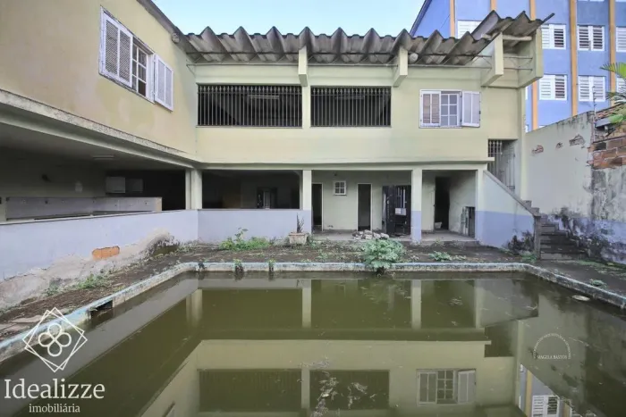 Casa para Venda em Volta Redonda / RJ no bairro Vila Santa Cecília