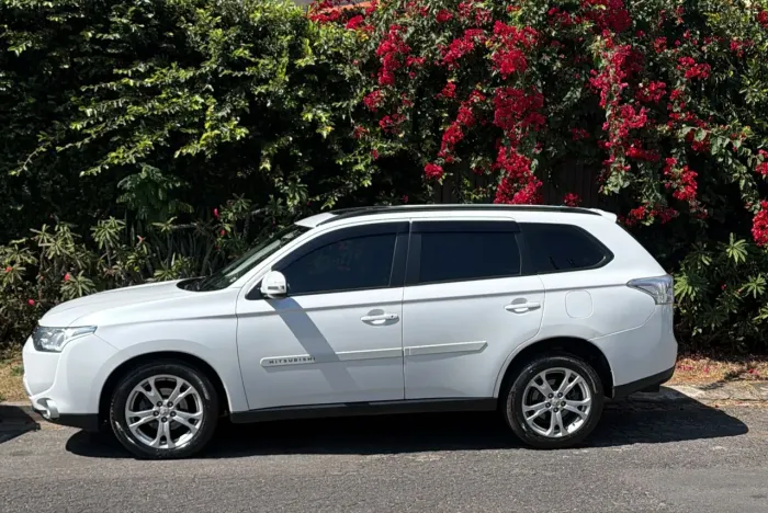 Mitsubishi Outlander 2.0 16V 160cv Aut. 2015